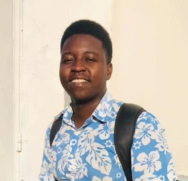 David Mulongoti training technicians