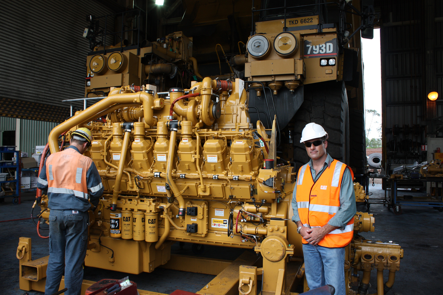 CAT 793D engine - Internationally recruiting caterpillar trained engine specialists for Australia