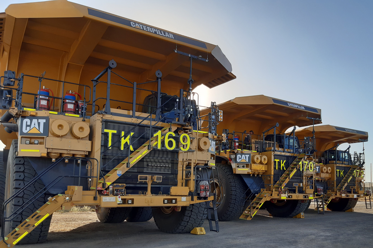 Cat 793F trucks in Queensland, Australia - overseas recruitment of Cat trained field service fitters.